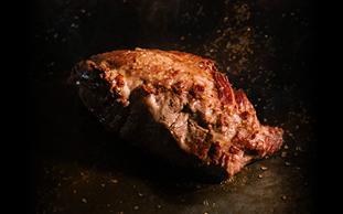 The Art of Spanish BBQ: Bringing Ibérico to the Grill – A deep dive into why secreto and solomillo are perfect for grilling, featuring expert tips